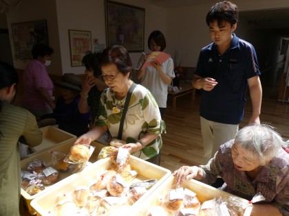 パン販売の様子です